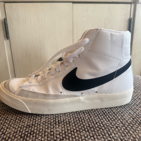 Nike Womens Blazer Mid 77 - Picture 8 of 10